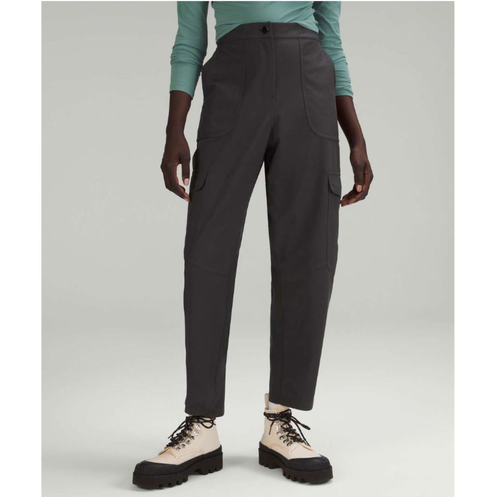 Lululemon Women's Light Utilitech Cargo
Pocket High-Rise Pant